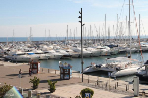  Apartamentos Cambrils Puerto  Камбрильс